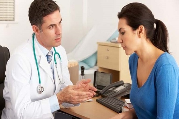 trường hợp hình xăm bị đau nhức liên tục thì cần thăm khám bác sĩ để có lời khuyên
