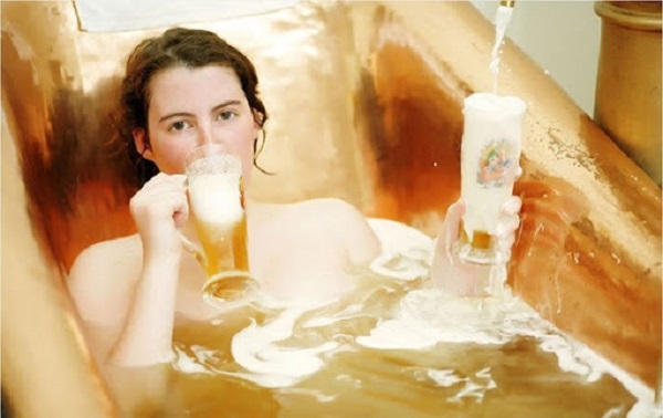 Tắm trắng cấp tốc tại nhà bằng bia